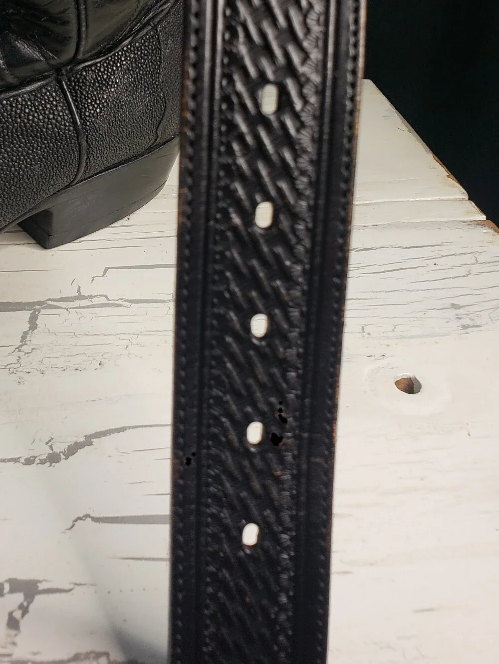 Tony Lama Cowboy Style Leather Belt style 77303 in Black - size 40